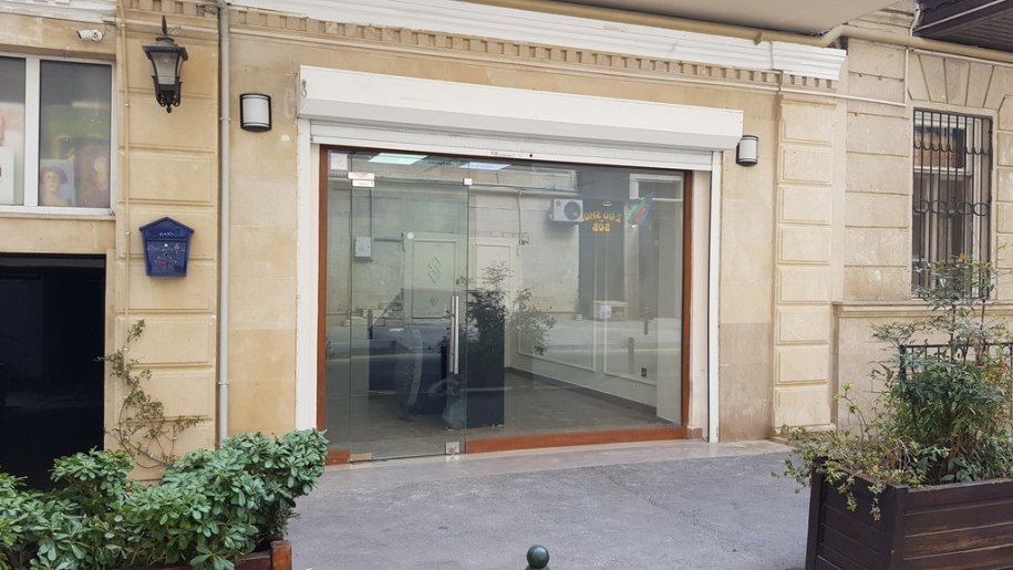 40 m<sup>2</sup> ofis icarəyə verilir, Sahil m.-5