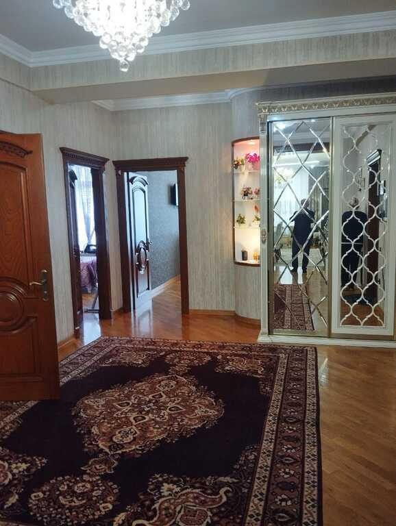 Kirayə verilir 3 otaqlı yeni tikili, 135 m², 8 noyabr-3