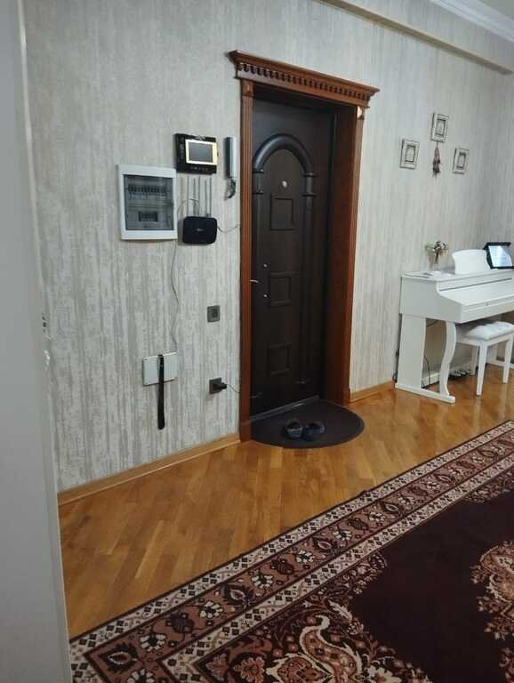 Kirayə verilir 3 otaqlı yeni tikili, 135 m², 8 noyabr-11