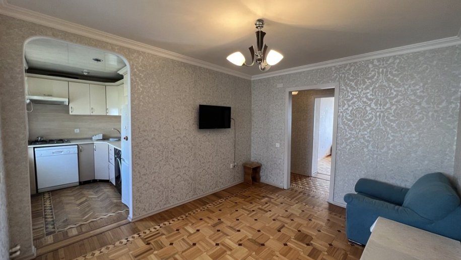 Kirayə verilir 3 otaqlı köhnə tikili, 80 m², Xətai m.-7