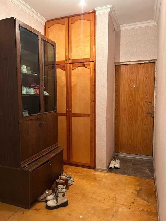 Kirayə verilir 3 otaqlı köhnə tikili, 60 m², Elmlər Akademiyası m.-1