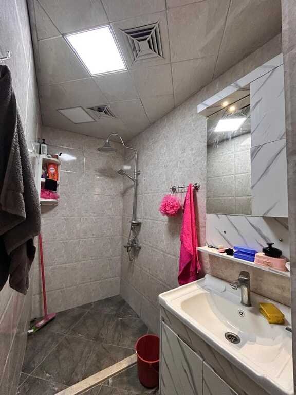 Kirayə verilir 3 otaqlı köhnə tikili, 60 m², Elmlər Akademiyası m.-6