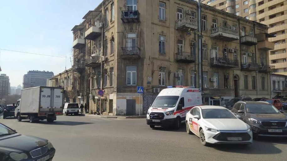 Satılır 3 otaqlı köhnə tikili, 70 m², 28 May m.-1