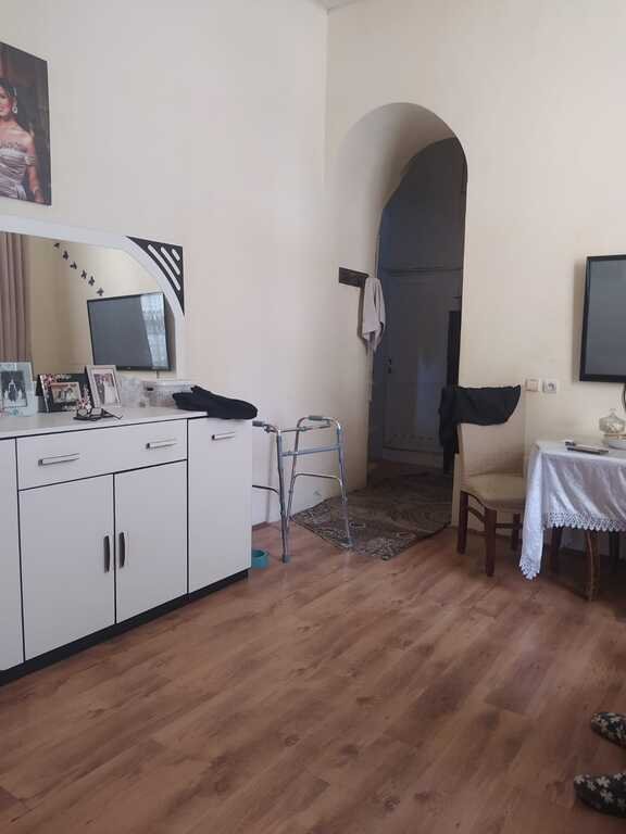 Satılır 3 otaqlı köhnə tikili, 70 m², 28 May m.-6