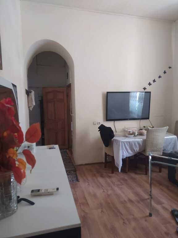 Satılır 3 otaqlı köhnə tikili, 70 m², 28 May m.-13