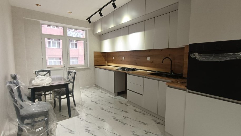 Kirayə verilir 2 otaqlı yeni tikili, 96 m², İnşaatçılar m.-4