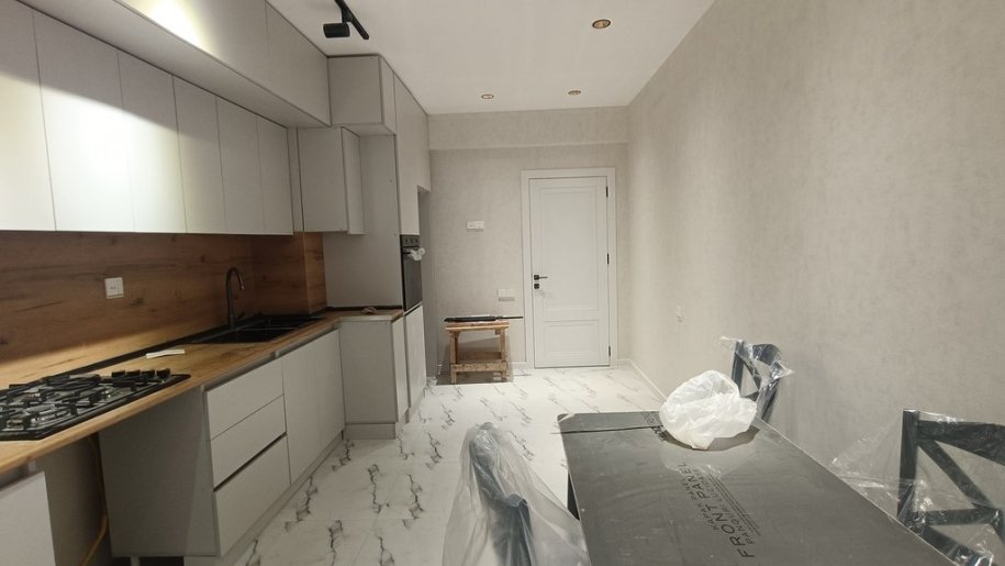 Kirayə verilir 2 otaqlı yeni tikili, 96 m², İnşaatçılar m.-6