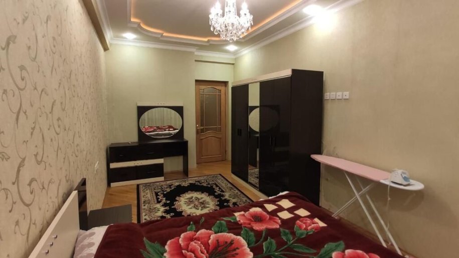 Kirayə verilir 3 otaqlı yeni tikili, 188 m², 28 May m.-8