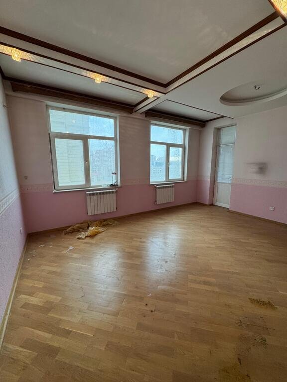 Satılır 4 otaqlı yeni tikili, 220 m², 8 noyabr-4