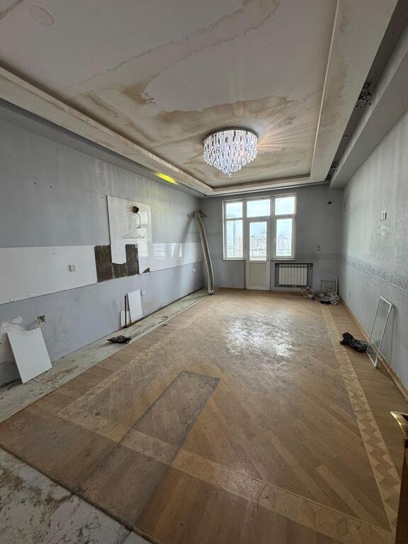 Satılır 4 otaqlı yeni tikili, 220 m², 8 noyabr-6