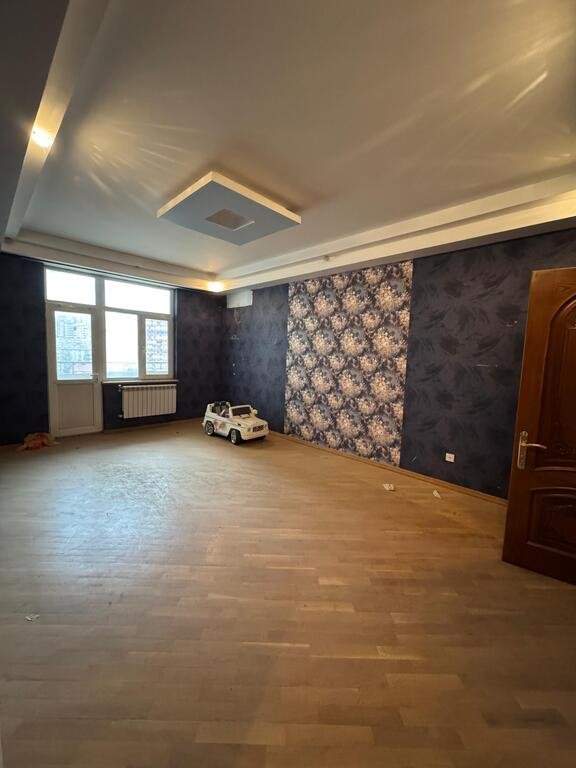 Satılır 4 otaqlı yeni tikili, 220 m², 8 noyabr-11