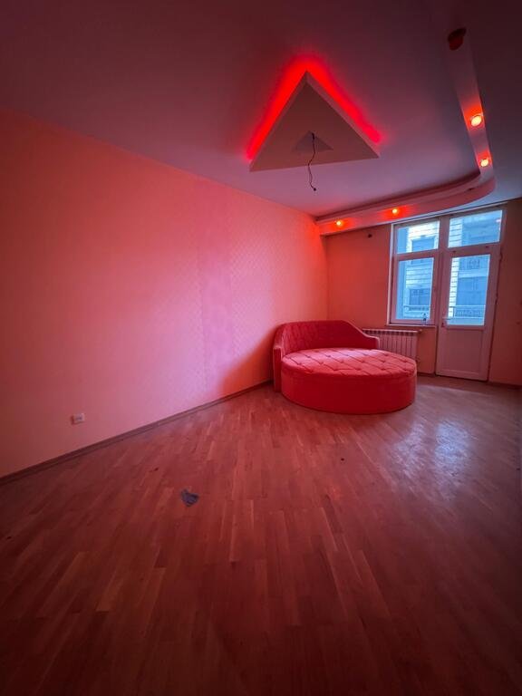 Satılır 4 otaqlı yeni tikili, 220 m², 8 noyabr-13