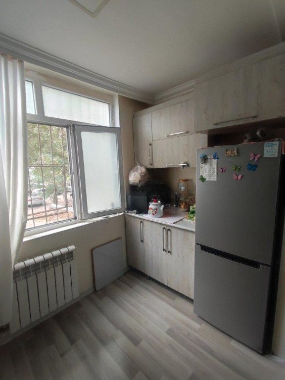 Satılır 2 otaqlı köhnə tikili, 40 m², Elmlər Akademiyası m.-3