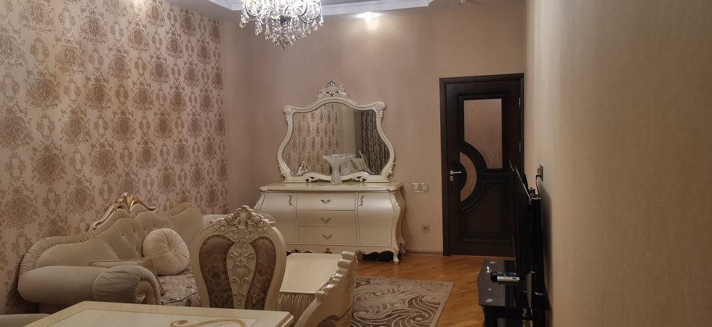 Kirayə verilir 3 otaqlı yeni tikili, 81 m², 9-cu mikrorayon-14