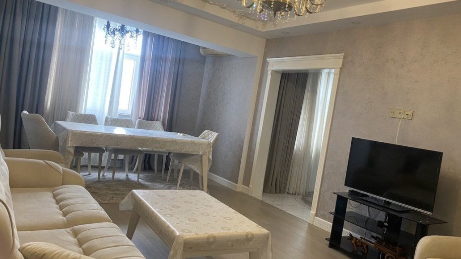Satılır 3 otaqlı köhnə tikili, 90 m², Neftçilər m.-1