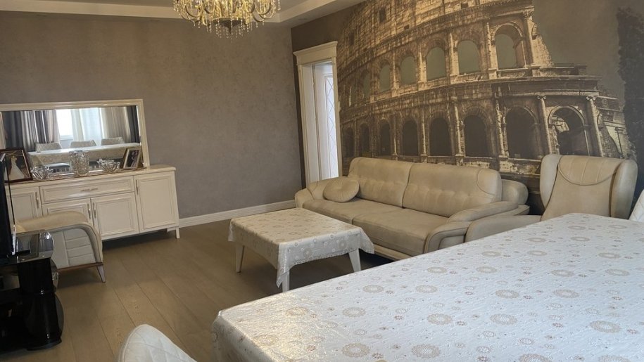 Satılır 3 otaqlı köhnə tikili, 90 m², Neftçilər m.-5