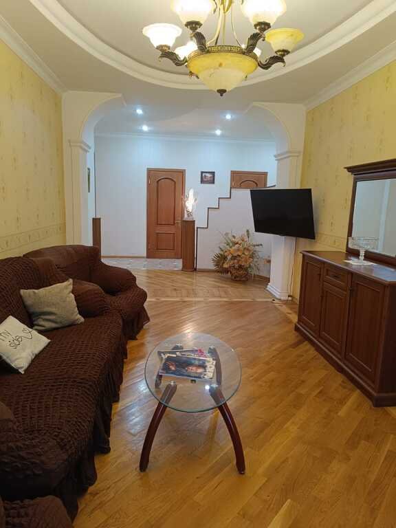 Kirayə verilir 3 otaqlı yeni tikili, 140 m², Nizami m.-4