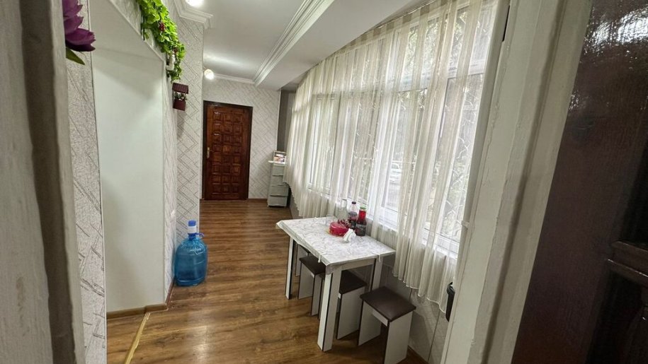 Kirayə verilir 3 otaqlı köhnə tikili, 90 m², İnşaatçılar m.-5