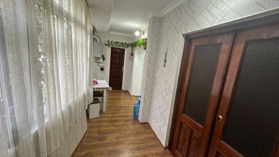 Kirayə verilir 3 otaqlı köhnə tikili, 90 m², İnşaatçılar m.-11