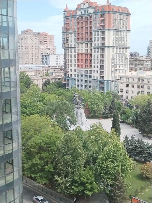 Satılır 4 otaqlı yeni tikili, 223 m², Nəsimi-4