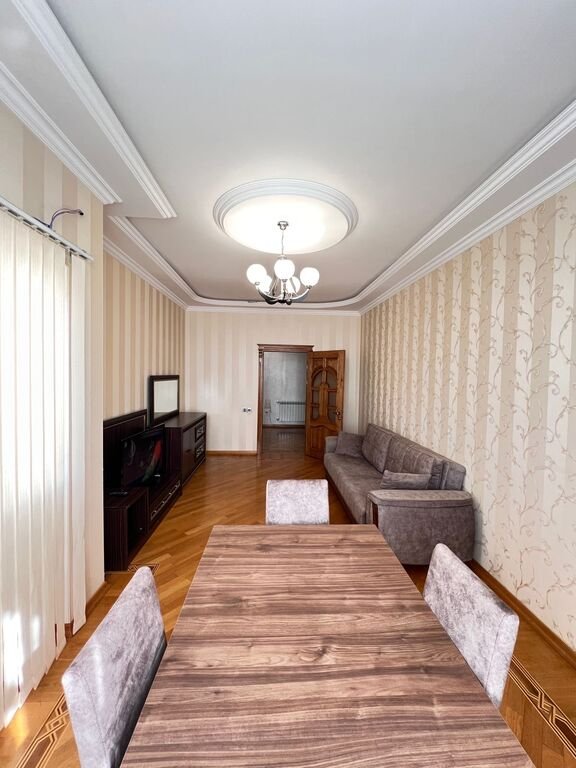 Kirayə verilir 3 otaqlı yeni tikili, 120 m², İnşaatçılar m.-1