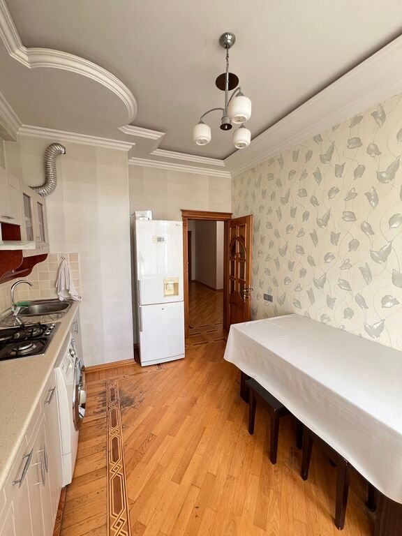 Kirayə verilir 3 otaqlı yeni tikili, 120 m², İnşaatçılar m.-4