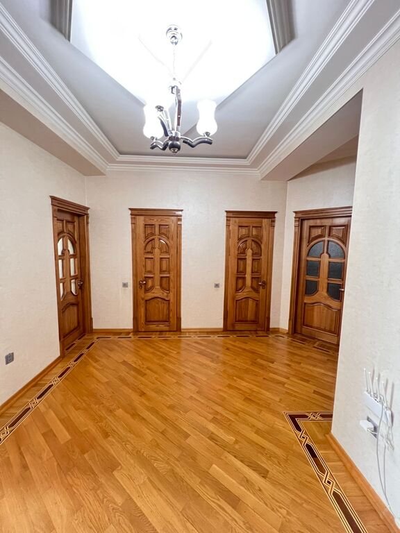 Kirayə verilir 3 otaqlı yeni tikili, 120 m², İnşaatçılar m.-6