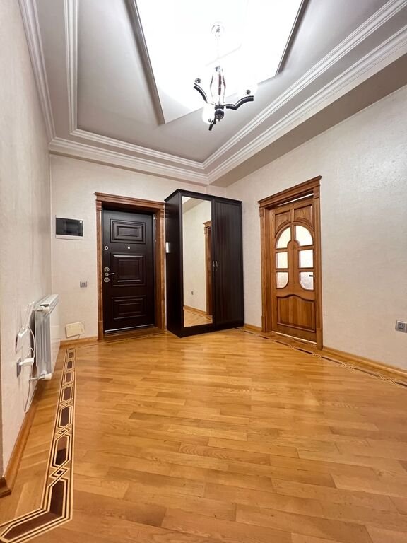 Kirayə verilir 3 otaqlı yeni tikili, 120 m², İnşaatçılar m.-9
