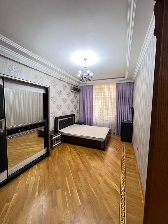 Kirayə verilir 3 otaqlı yeni tikili, 120 m², İnşaatçılar m.-10