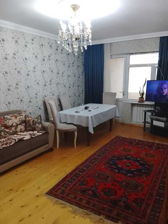 Satılır 3 otaqlı köhnə tikili, 90 m², Elmlər Akademiyası m.-1