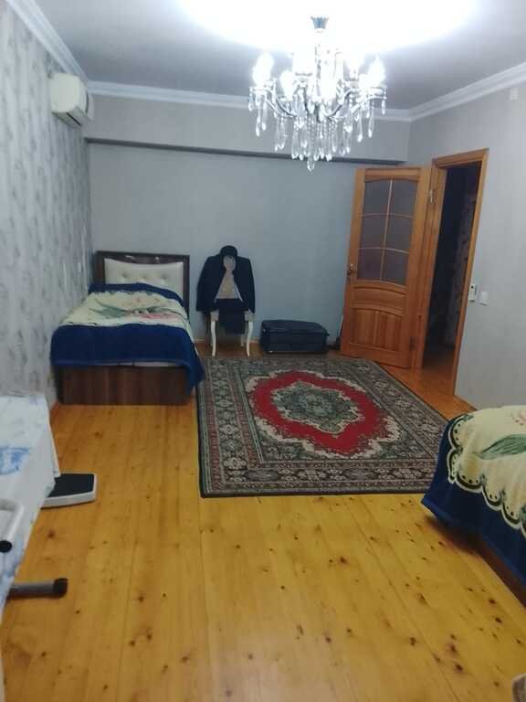 Satılır 3 otaqlı köhnə tikili, 90 m², Elmlər Akademiyası m.-2