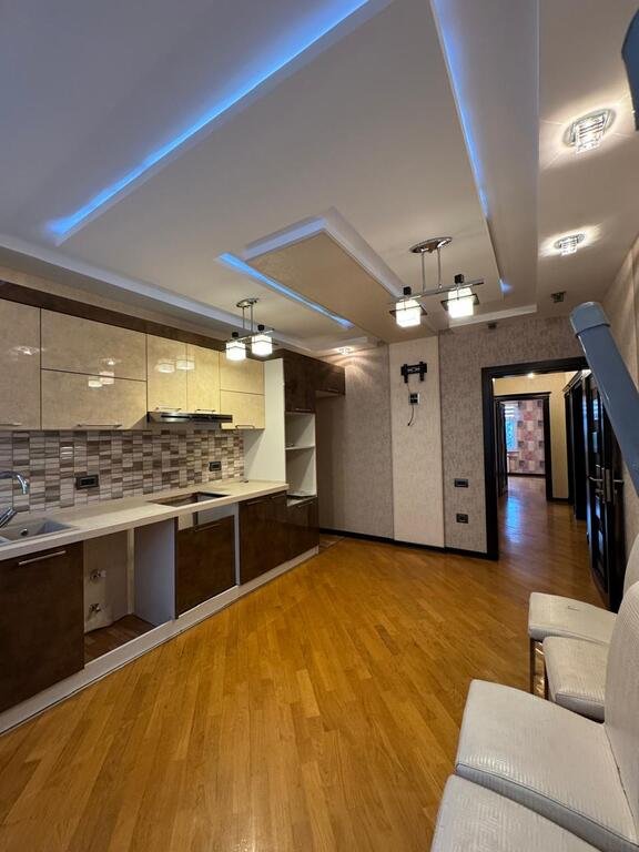 Satılır 3 otaqlı köhnə tikili, 90 m², Nəsimi m.-12