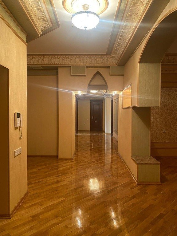 Satılır 4 otaqlı yeni tikili, 250 m², Nəsimi-6
