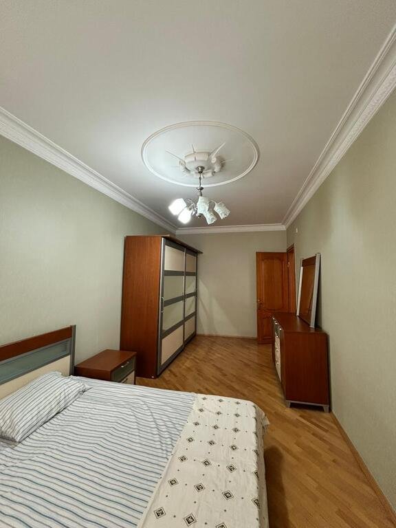 Kirayə verilir 3 otaqlı yeni tikili, 175 m², Nizami m.-5