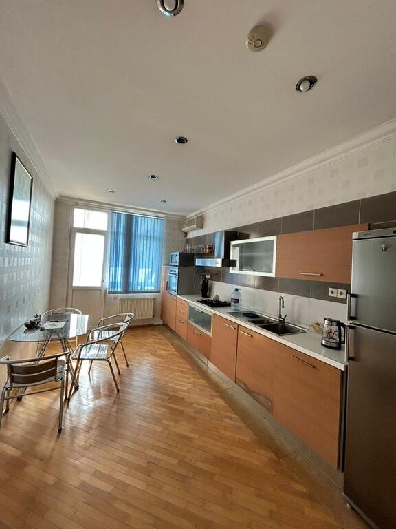 Kirayə verilir 3 otaqlı yeni tikili, 175 m², Nizami m.-8