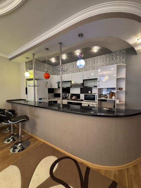 Kirayə verilir 3 otaqlı yeni tikili, 110 m², İnşaatçılar m.-8