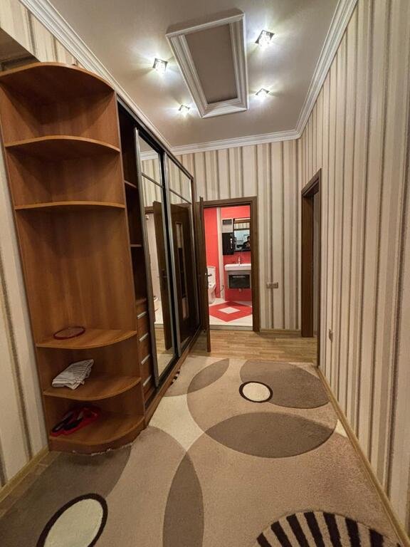 Kirayə verilir 3 otaqlı yeni tikili, 110 m², İnşaatçılar m.-9