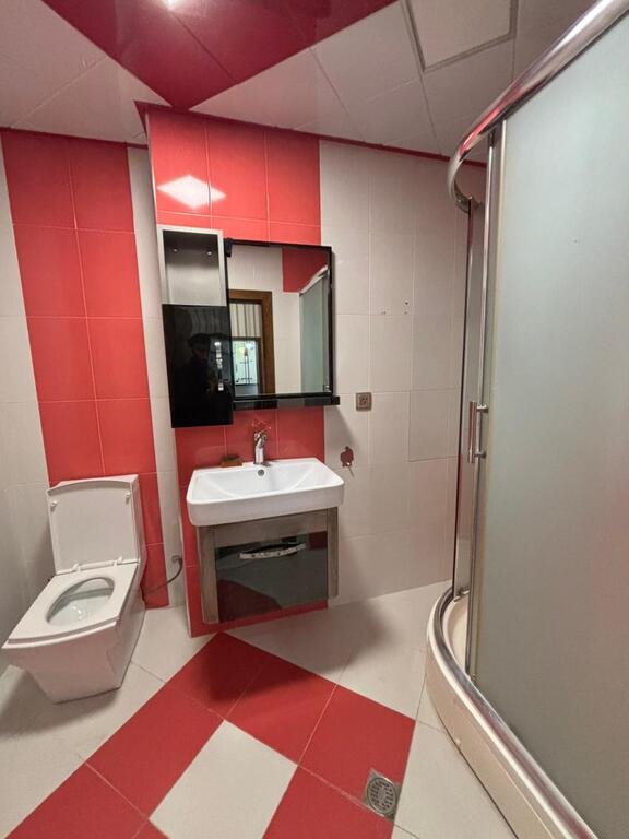 Kirayə verilir 3 otaqlı yeni tikili, 110 m², İnşaatçılar m.-13