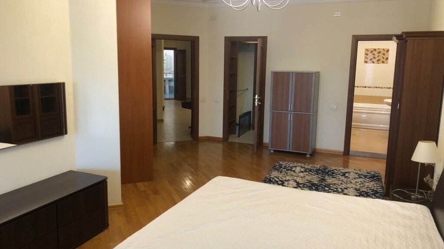 Kirayə verilir 4 otaqlı yeni tikili, 220 m², Nəsimi-4
