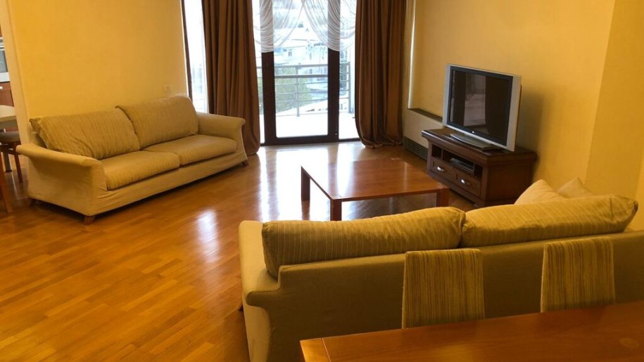 Kirayə verilir 4 otaqlı yeni tikili, 220 m², Nəsimi-15