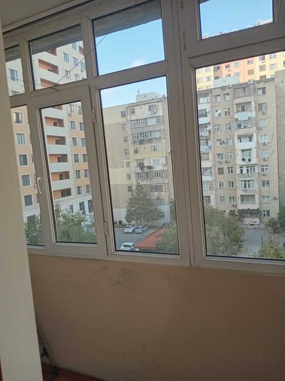 Kirayə verilir 3 otaqlı köhnə tikili, 100 m², Elmlər Akademiyası m.-11