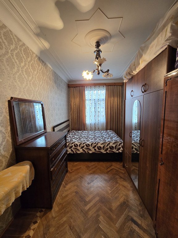 Kirayə verilir 3 otaqlı köhnə tikili, 50 m², Memar Əcəmi m.-3
