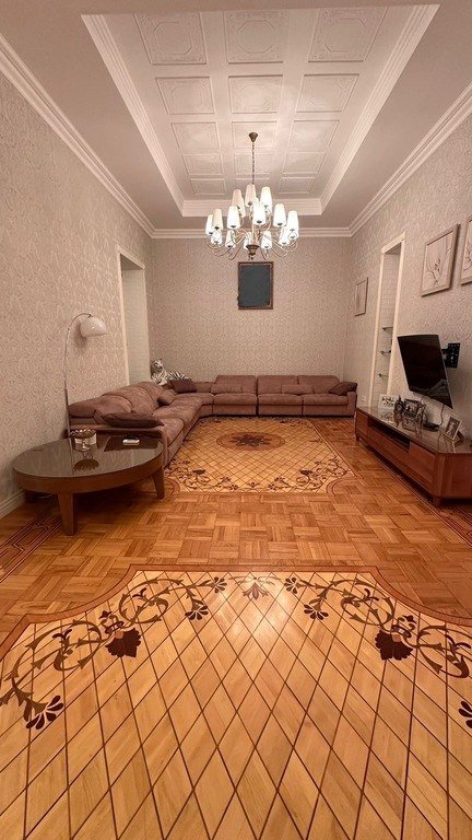 Satılır 4 otaqlı köhnə tikili, 250 m², Sahil m.-3