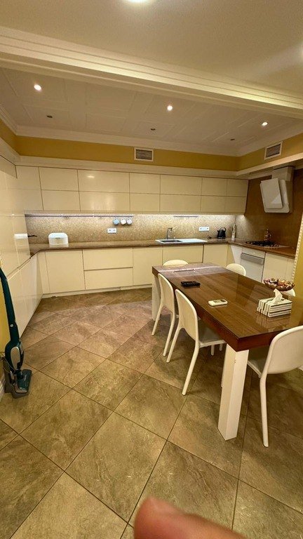 Satılır 4 otaqlı köhnə tikili, 250 m², Sahil m.-8