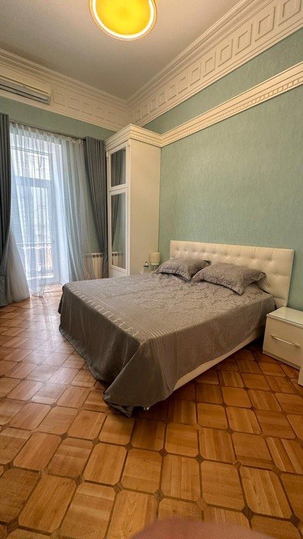 Satılır 4 otaqlı köhnə tikili, 250 m², Sahil m.-9