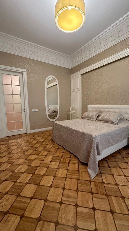 Satılır 4 otaqlı köhnə tikili, 250 m², Sahil m.-10