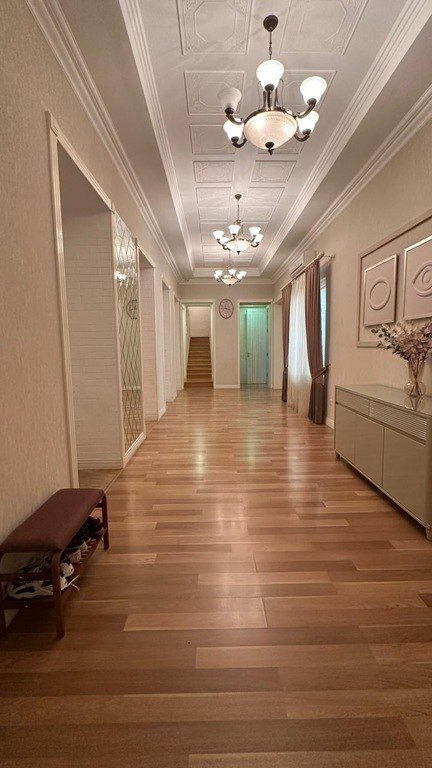 Satılır 4 otaqlı köhnə tikili, 250 m², Sahil m.-14