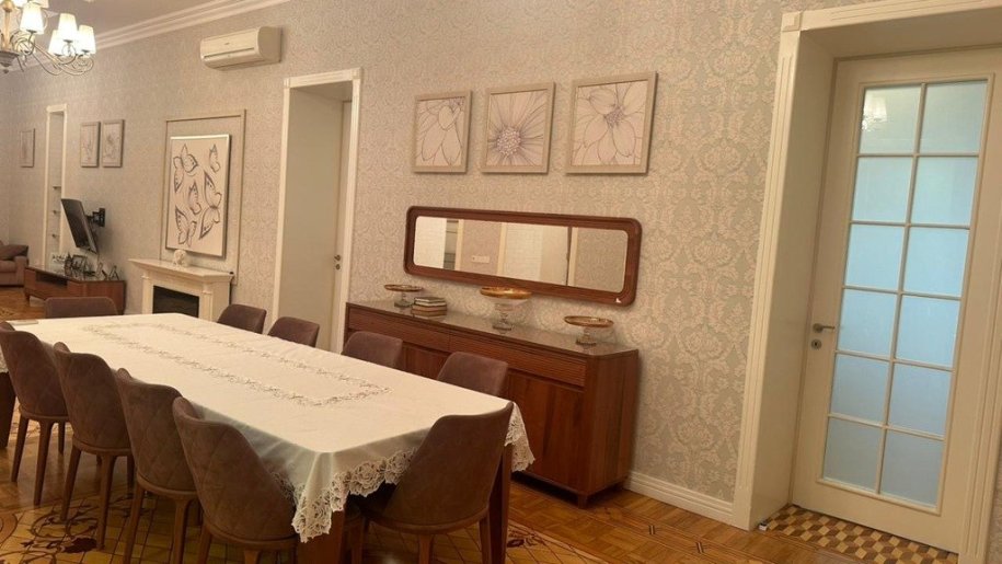Satılır 4 otaqlı köhnə tikili, 250 m², Sahil m.-15