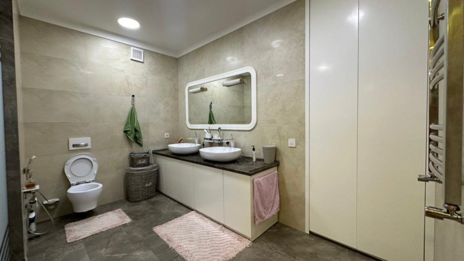 Satılır 4 otaqlı köhnə tikili, 250 m², Sahil m.-24