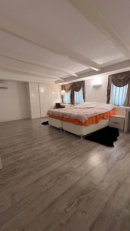 Satılır 4 otaqlı köhnə tikili, 250 m², Sahil m.-29